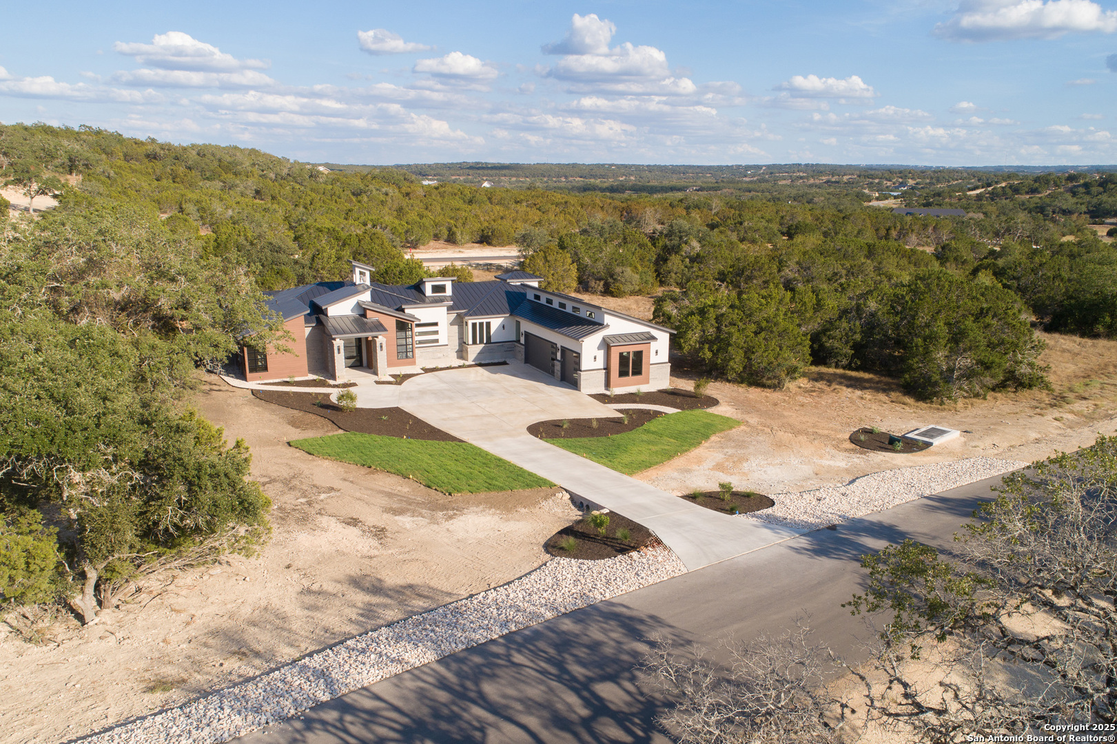 1758 Paradise Parkway