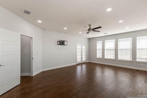 A home in Atascosa