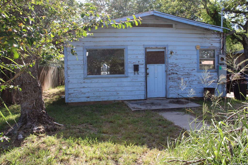 Photo of 717 Omand, Pleasanton, TX 78064 (MLS # 2007008)
