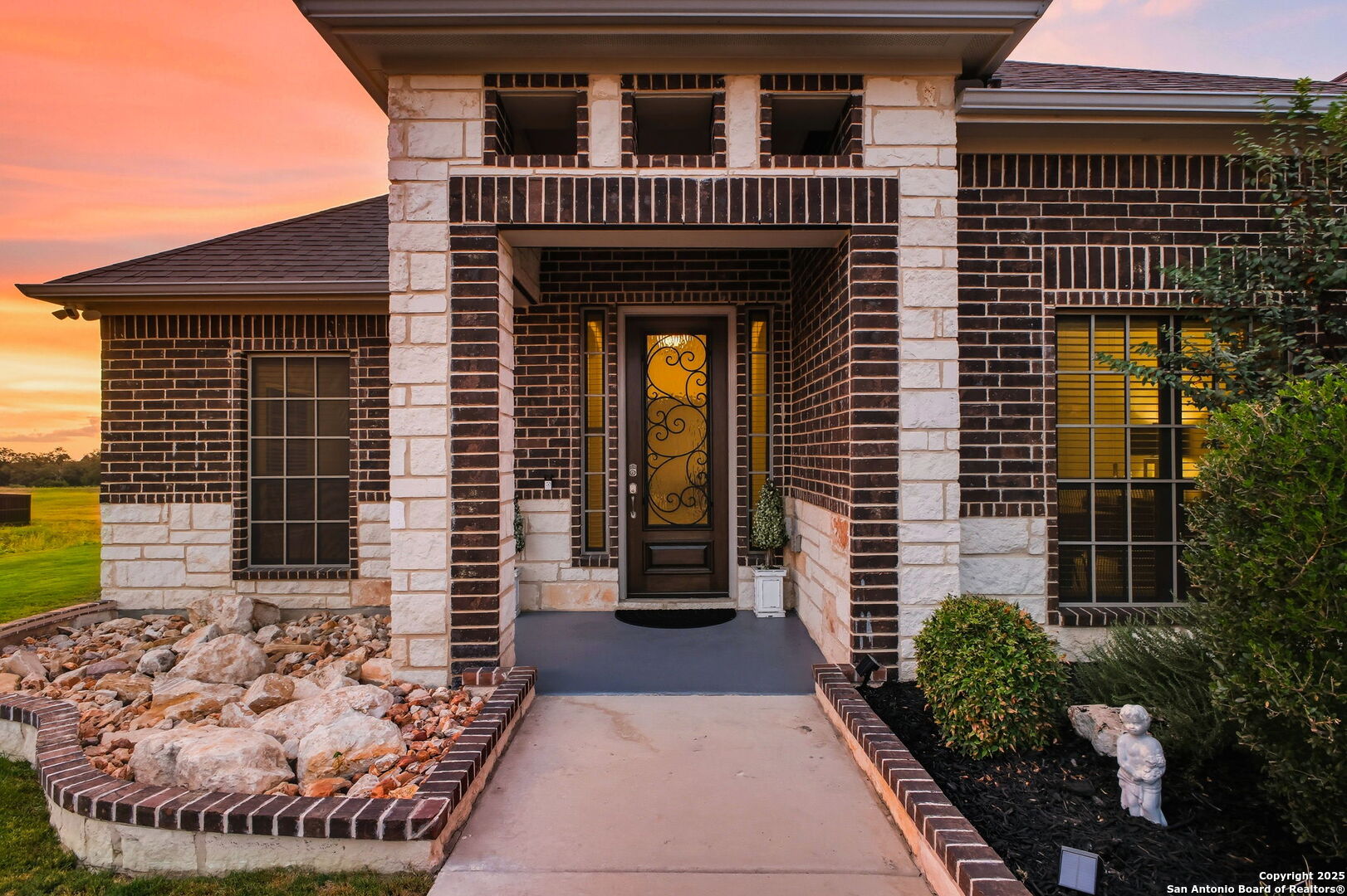 280 Lawrence
