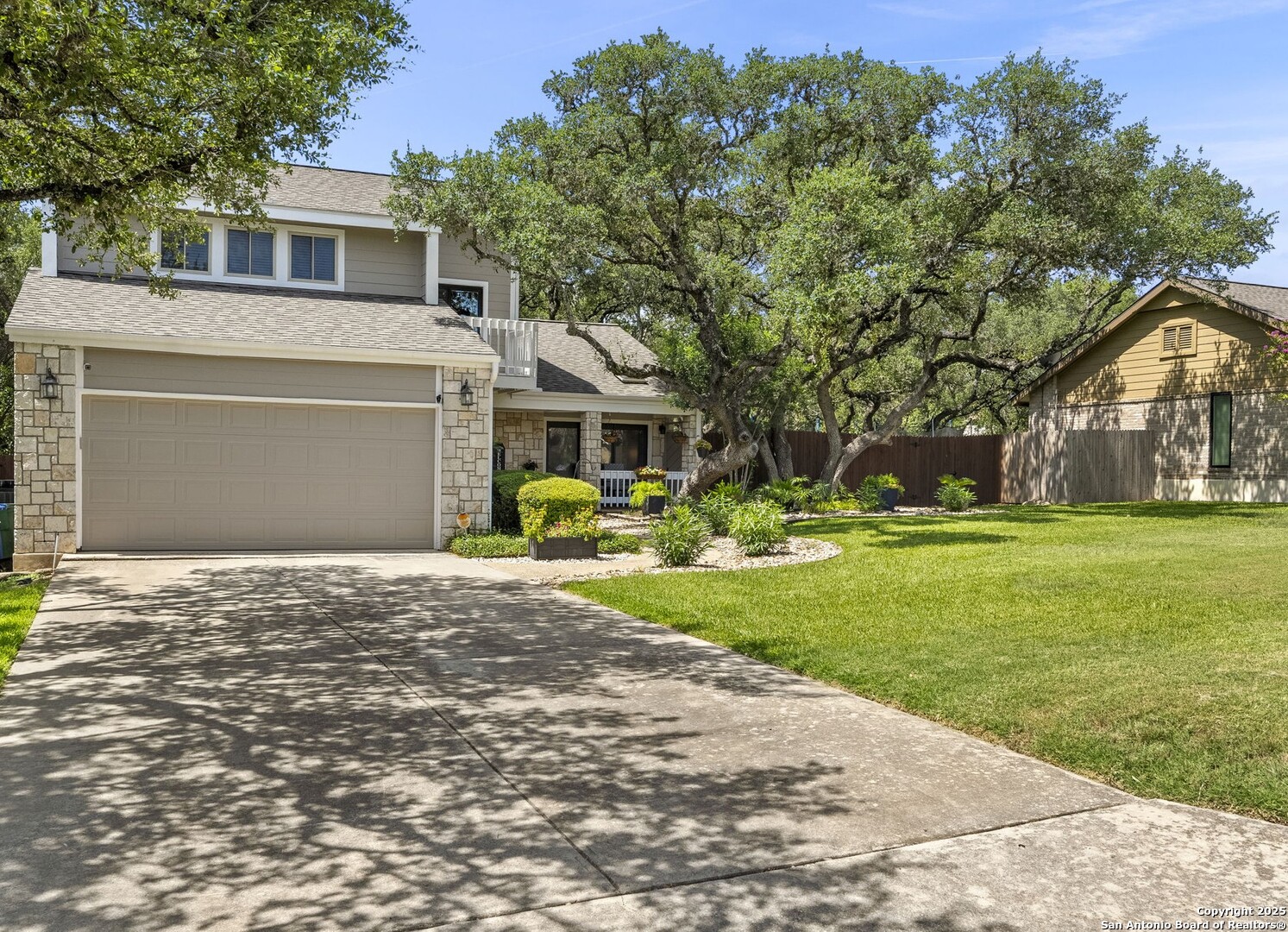 2026 Encino Vista St.