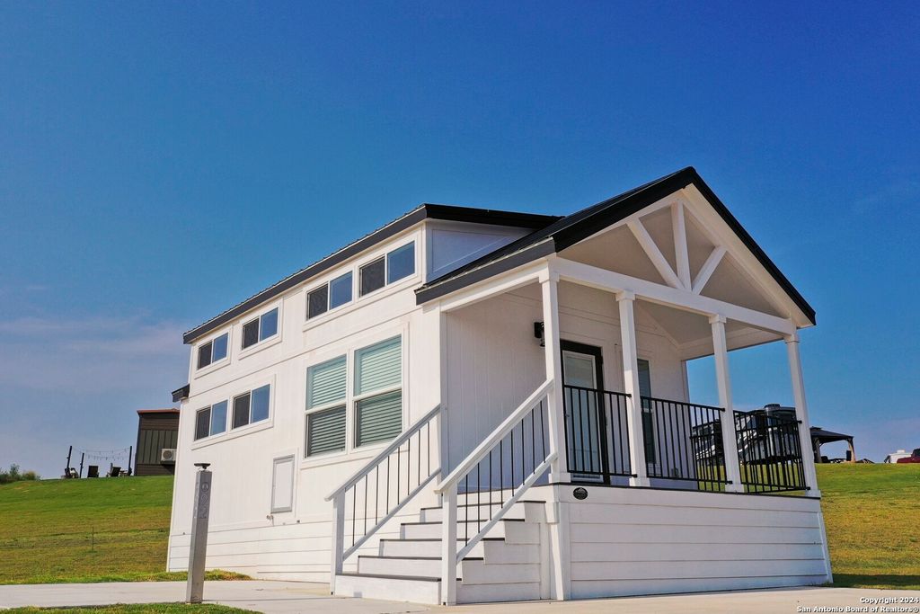 Photo of 5386 Ranch Road 1376 #92, Fredericksburg, TX 78624 (MLS # 1810089)