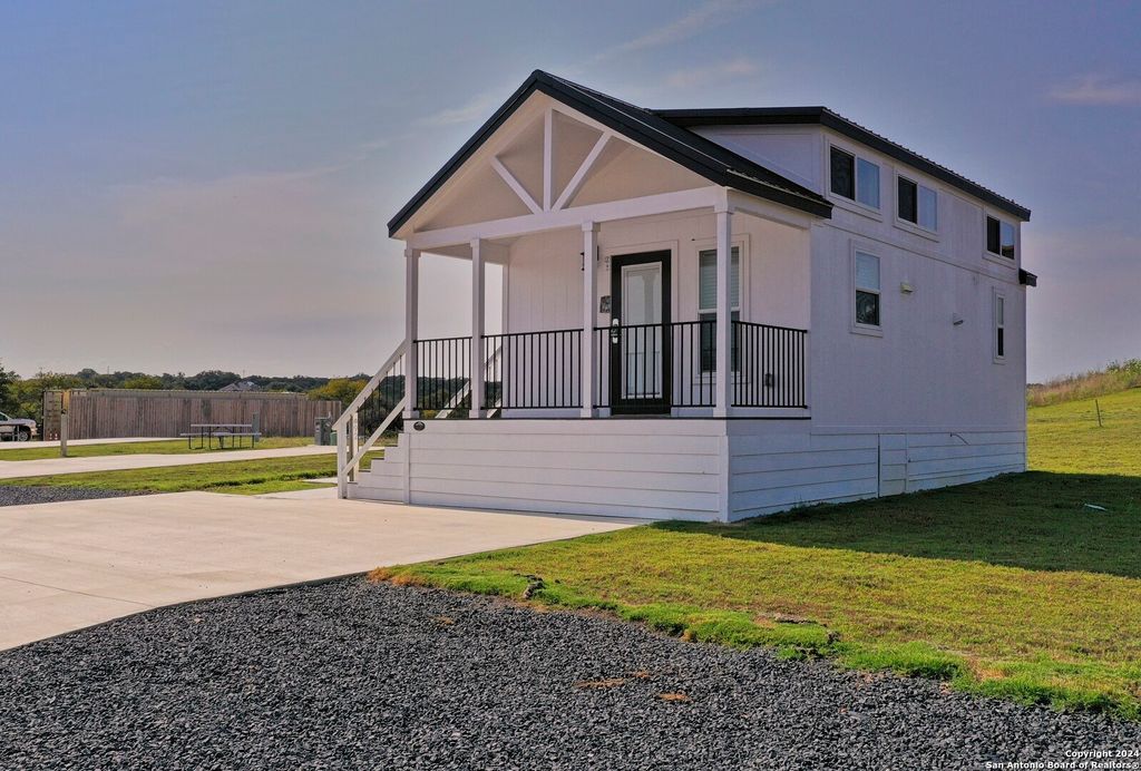 Photo of 5386 Ranch Road 1376 #92, Fredericksburg, TX 78624 (MLS # 1810089)