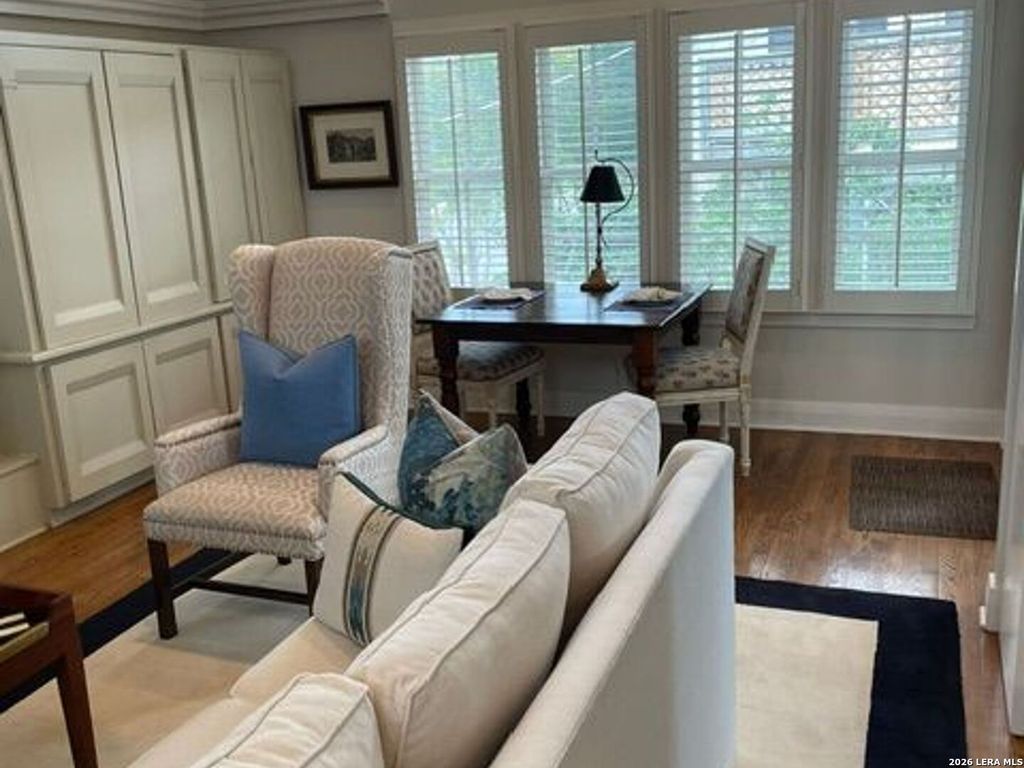 Photo of 134 W SUMMIT AVENUE A #A, San Antonio, TX 78212 (MLS # 1960454)