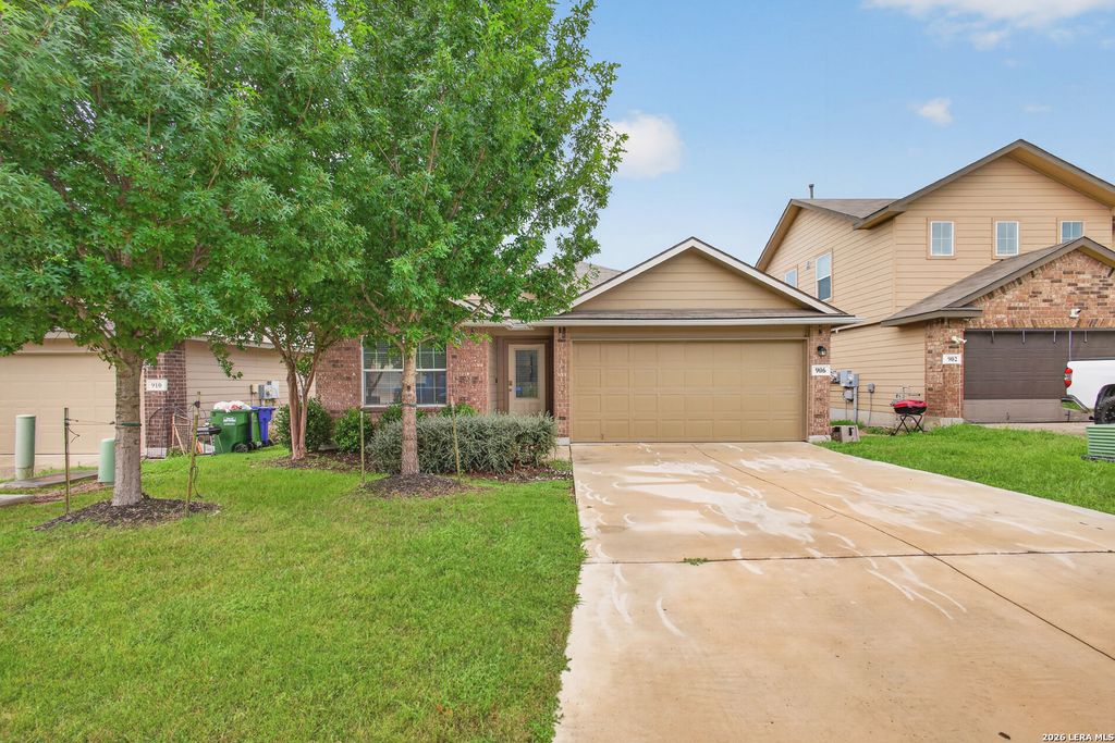 Photo of 906 Red Crossbill, San Antonio, TX 78253 (MLS # 1970156)