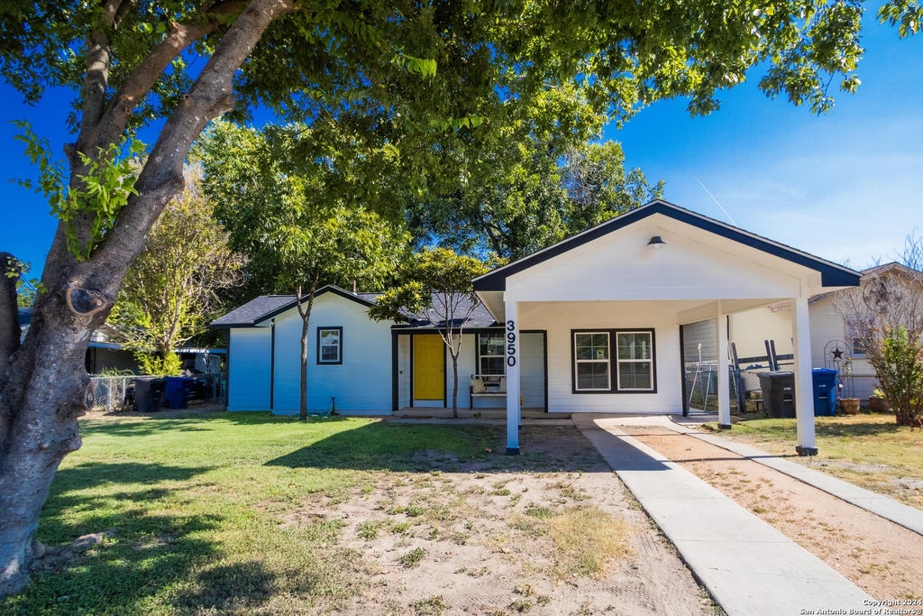 Photo of 3950 S WALTERS, San Antonio, TX 78223 (MLS # 1862839)