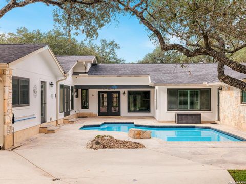 Photo of 90 Mossy Cup, Shavano Park, TX 78231 (MLS # 1927731)