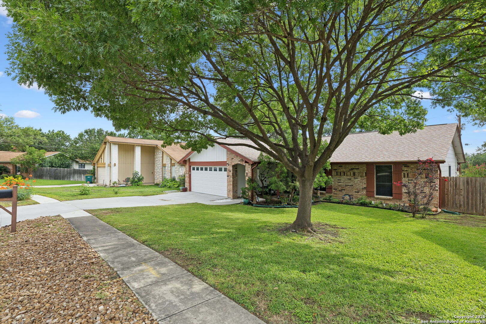 7847 Grass Hollow