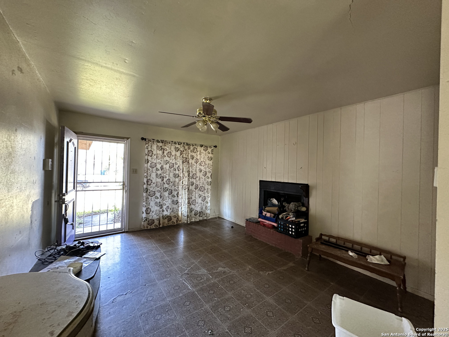 5911 Thornwood