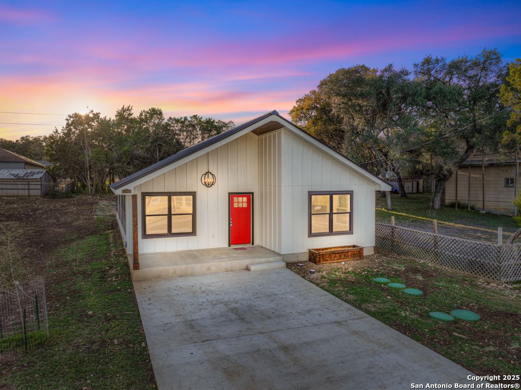 Photo of 1127 Greenhill, Canyon Lake, TX 78133 (MLS # 1922896)