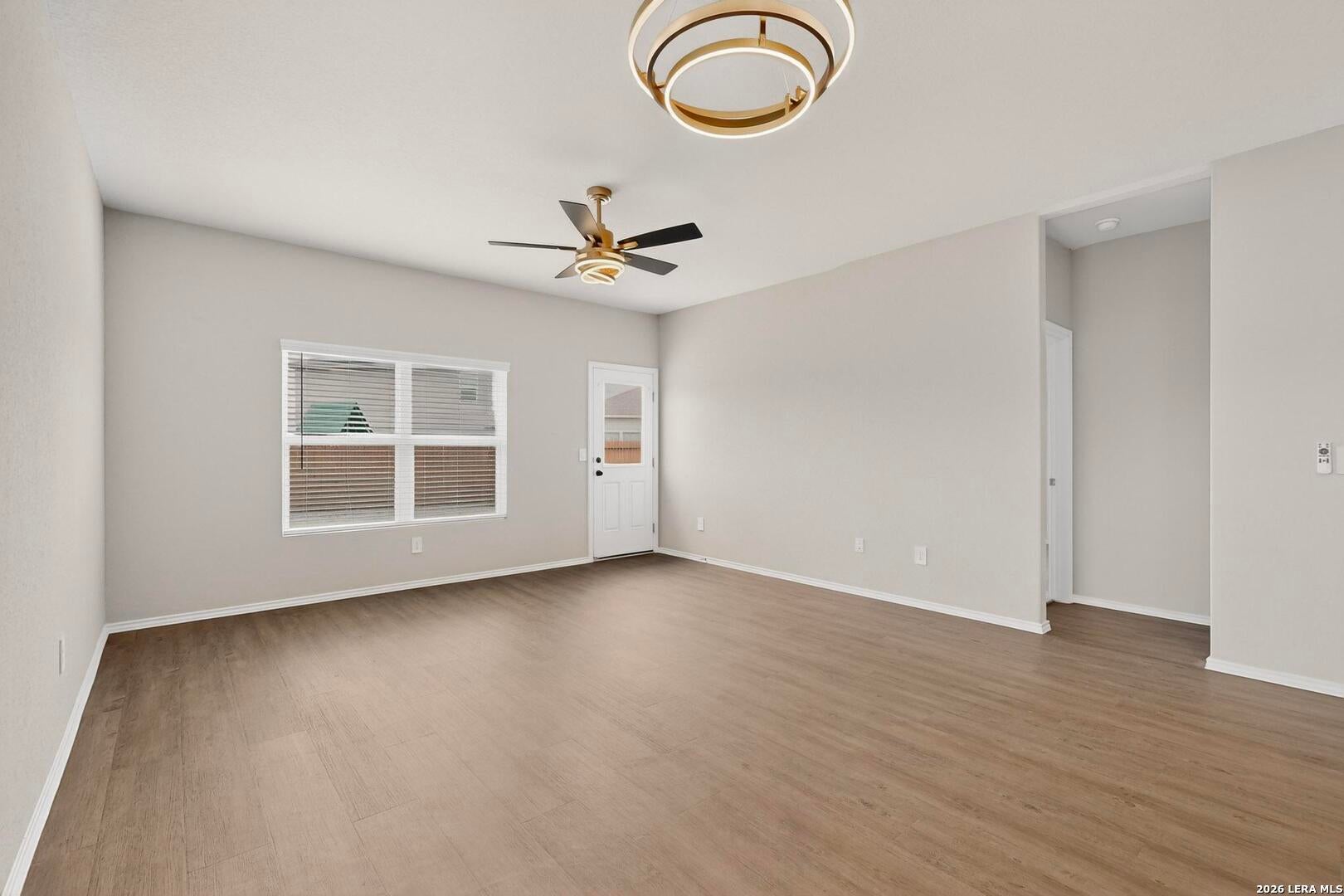 3038 LAGUNA CLFS