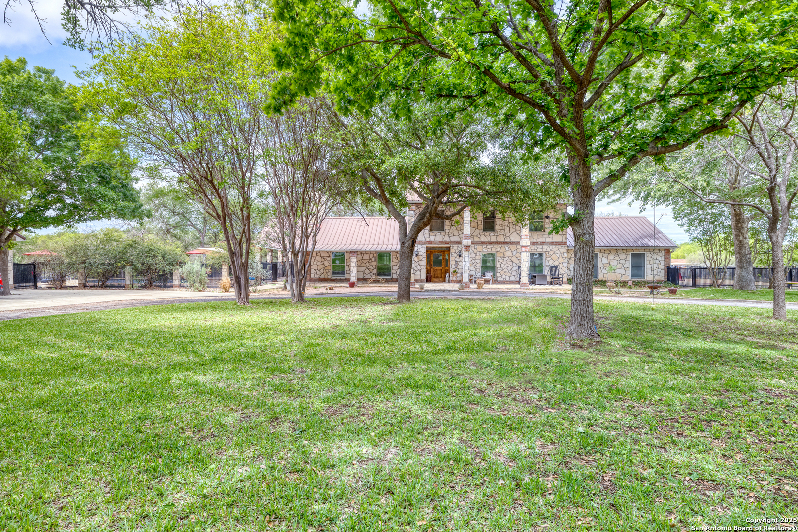 Listing image 4