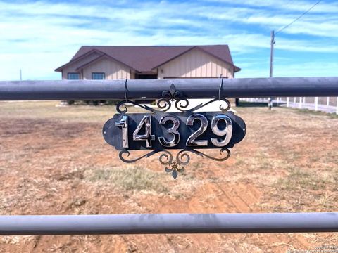 A home in Atascosa