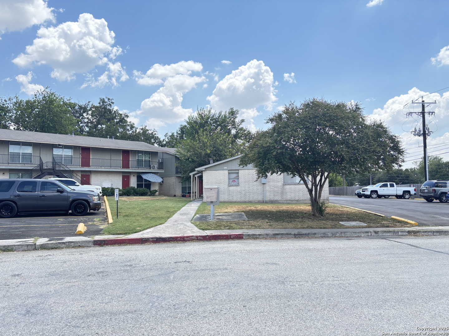 5602 Bienville D-2
