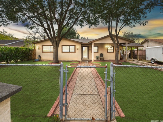 5530 KNOLL KREST DR, SAN ANTONIO, TX 78242 - Image ace68abca10567eea9bebfbddff4a7dd/701062198