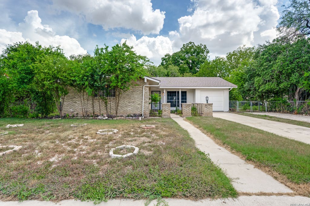 Photo of 4414 JAMESTOWN DR, San Antonio, TX 78220 (MLS # 2008114)