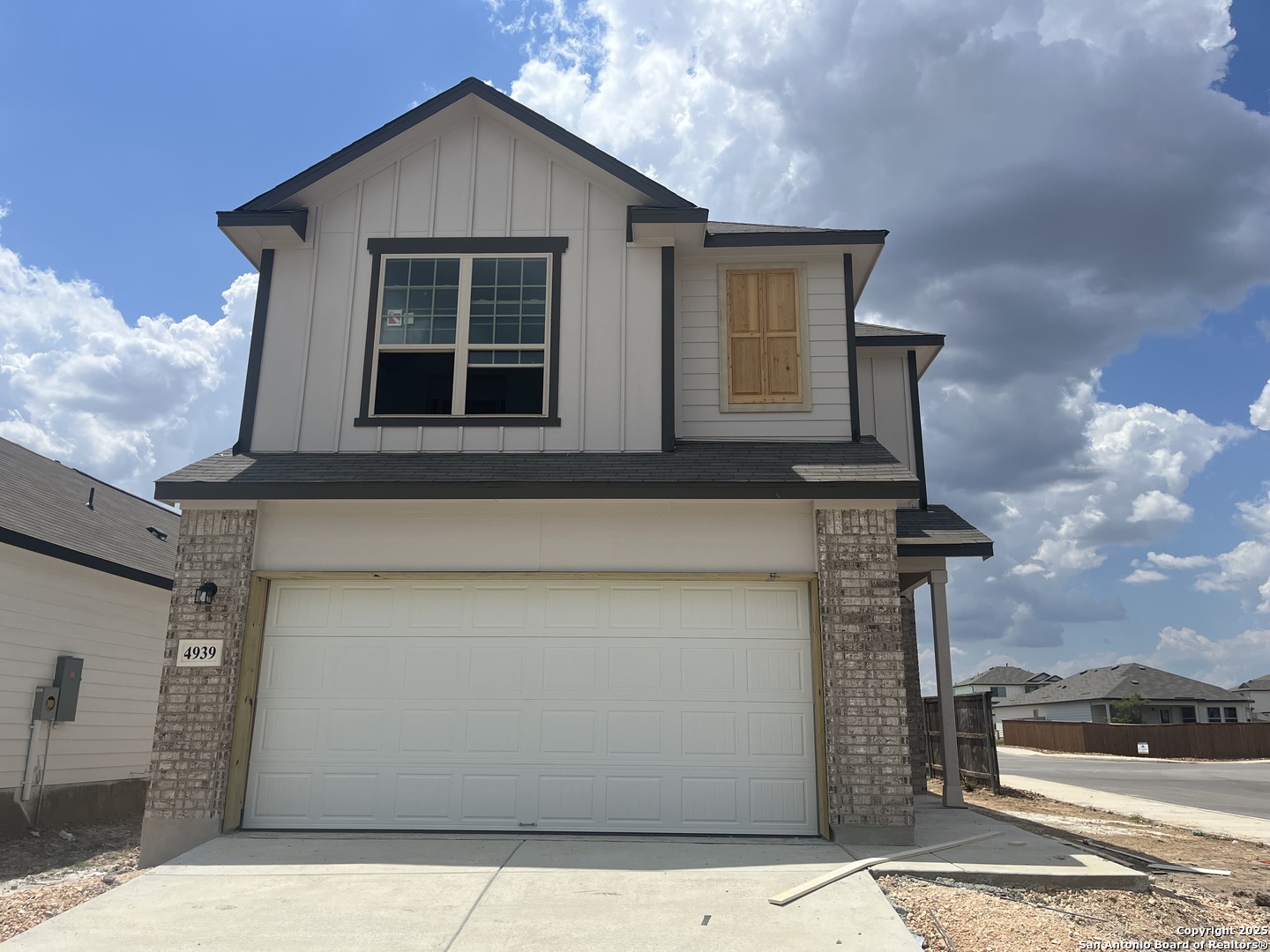 4939 Blue Ranch