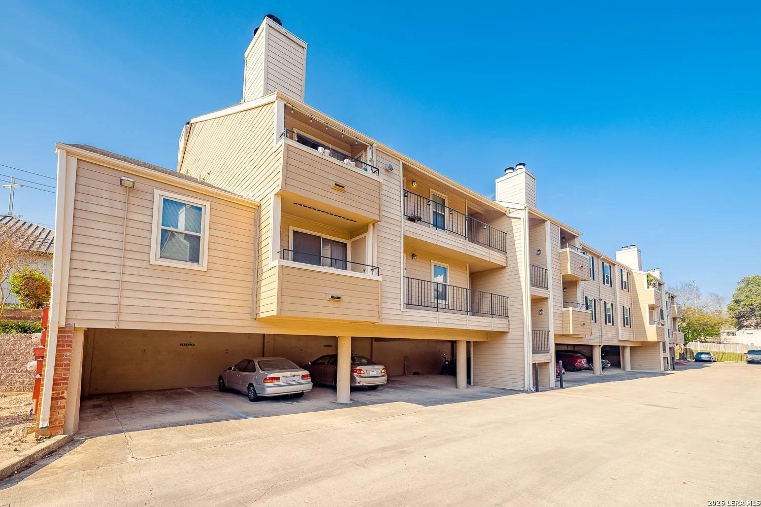 2809 W William Cannon G305