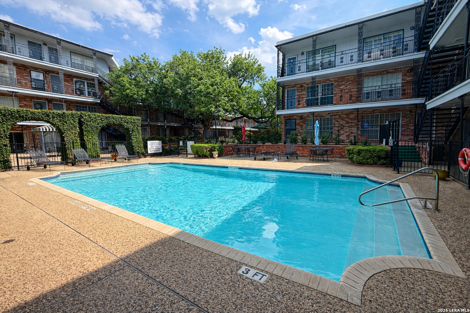 8401 N New Braunfels 213A