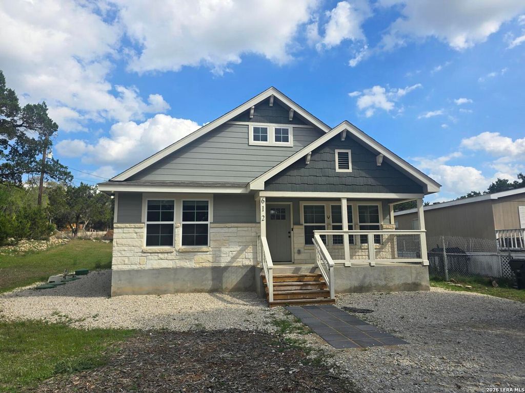 Photo of 612 Canyon Springs Dr, Canyon Lake, TX 78133 (MLS # 1958251)