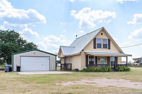 A home in Devine