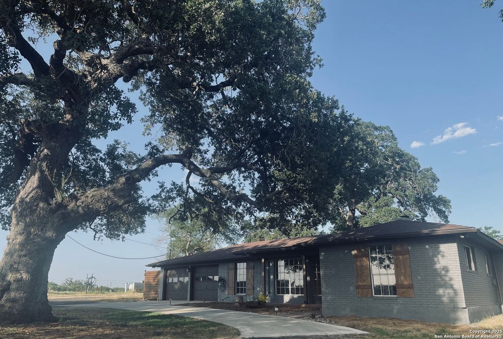 Photo of 3010 Triple Tree, China Grove, TX 78263 (MLS # 1907918)