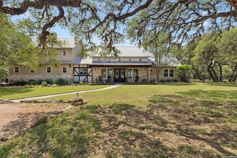 Photo of 555 PRADO XING, Boerne, TX 78006 (MLS # 1963676)
