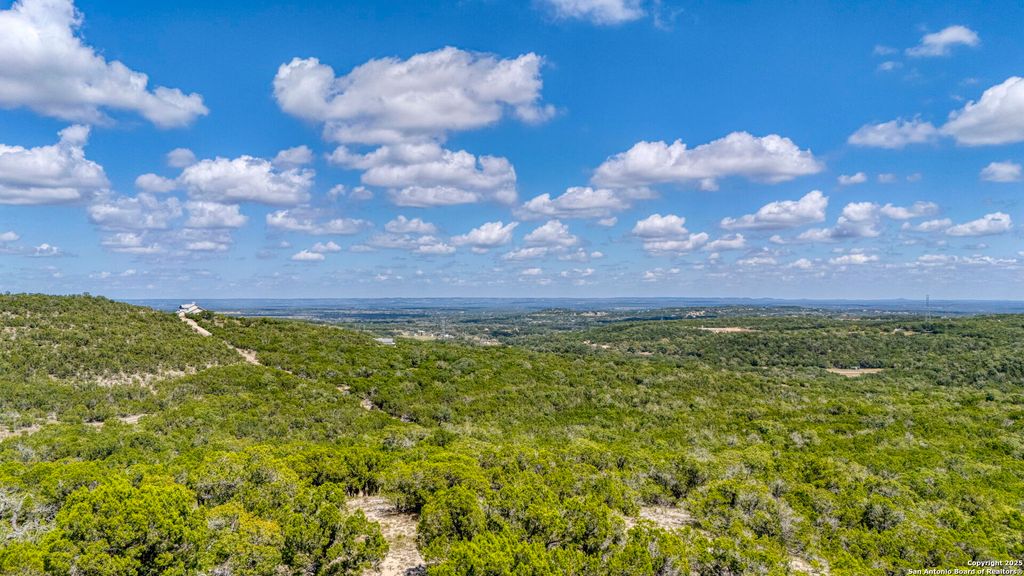 Photo of 305 Spanish Pass, Boerne, TX 78006 (MLS # 1922654)