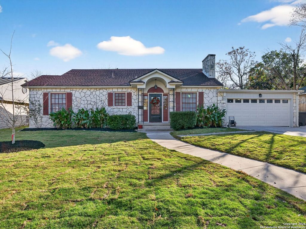 Photo of 166 Lovera Blvd, San Antonio, TX 78212 (MLS # 1934076)