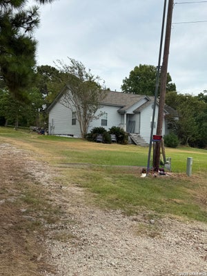 211 E COMMERCIAL AVE, ONALASKA, TX 77360 - Image ad7d2e629afea7b0d627f2fb8b3c4f45/1468540150