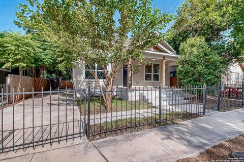 Photo of 305 N Spruce, San Antonio, TX 78203 (MLS # 1951951)