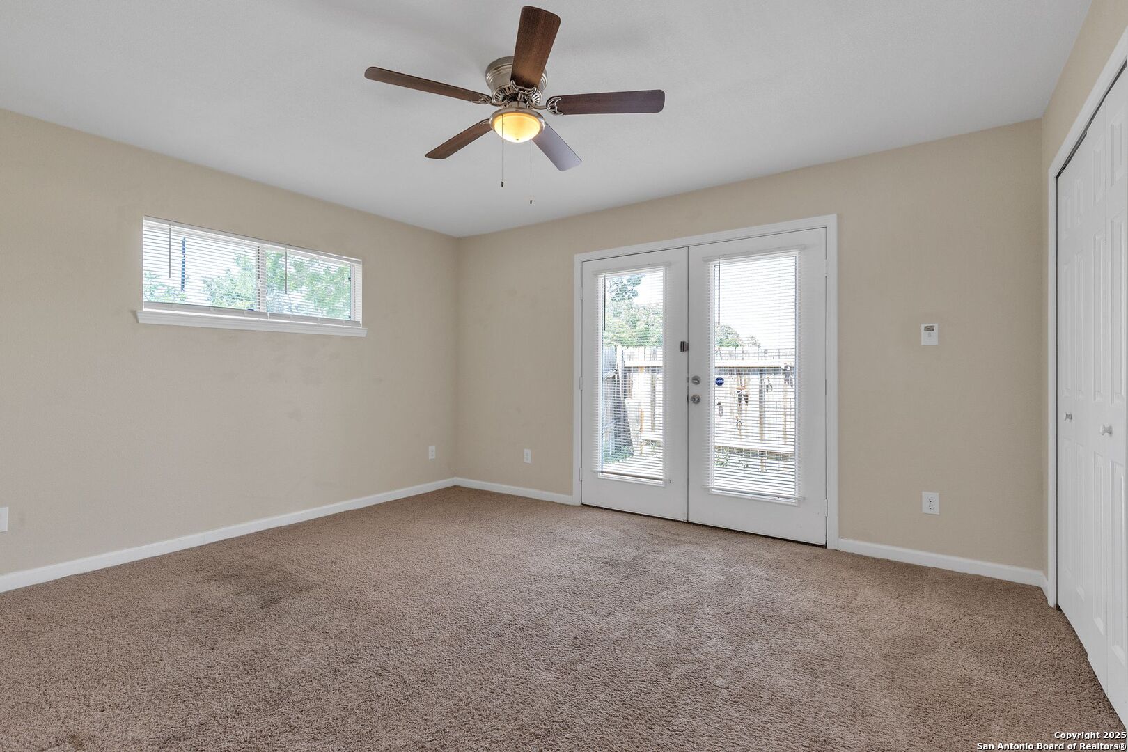426 E Lindbergh