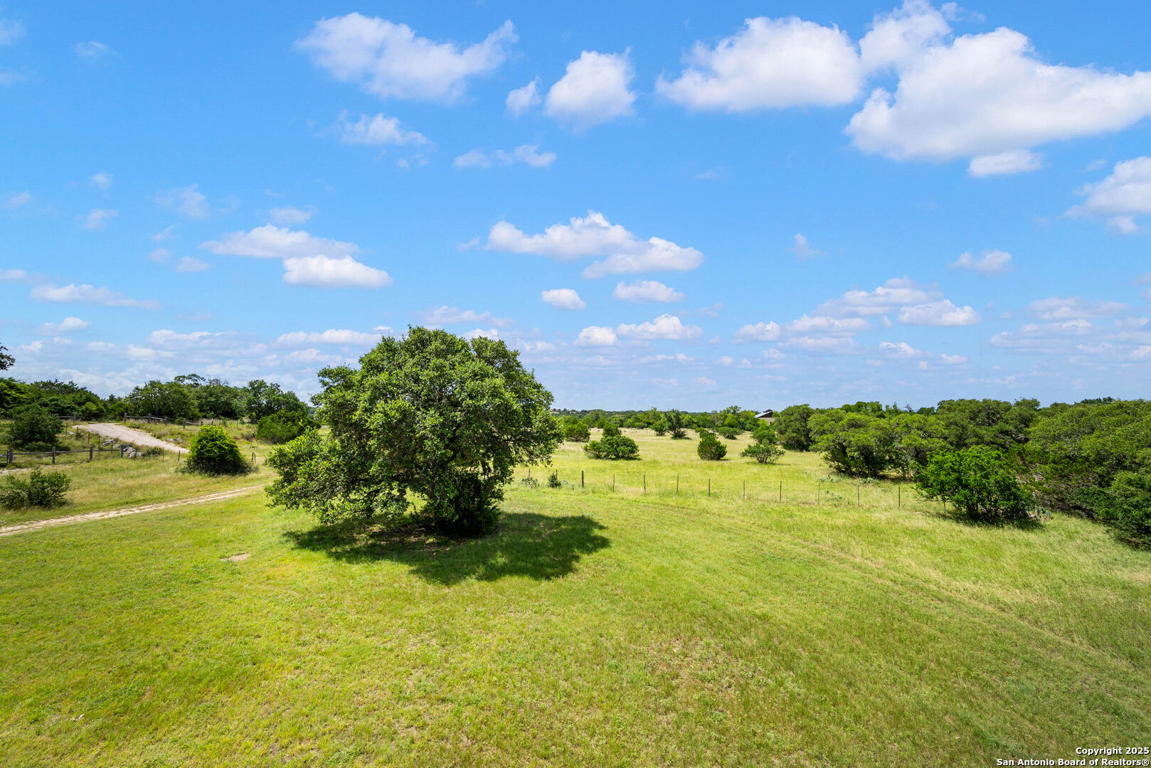 555 CORDILLERA TRACE