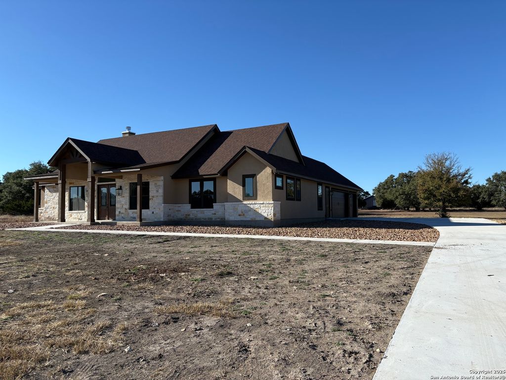 Photo of 811 Horseshoe Falls, Bandera, TX 78003 (MLS # 1951456)