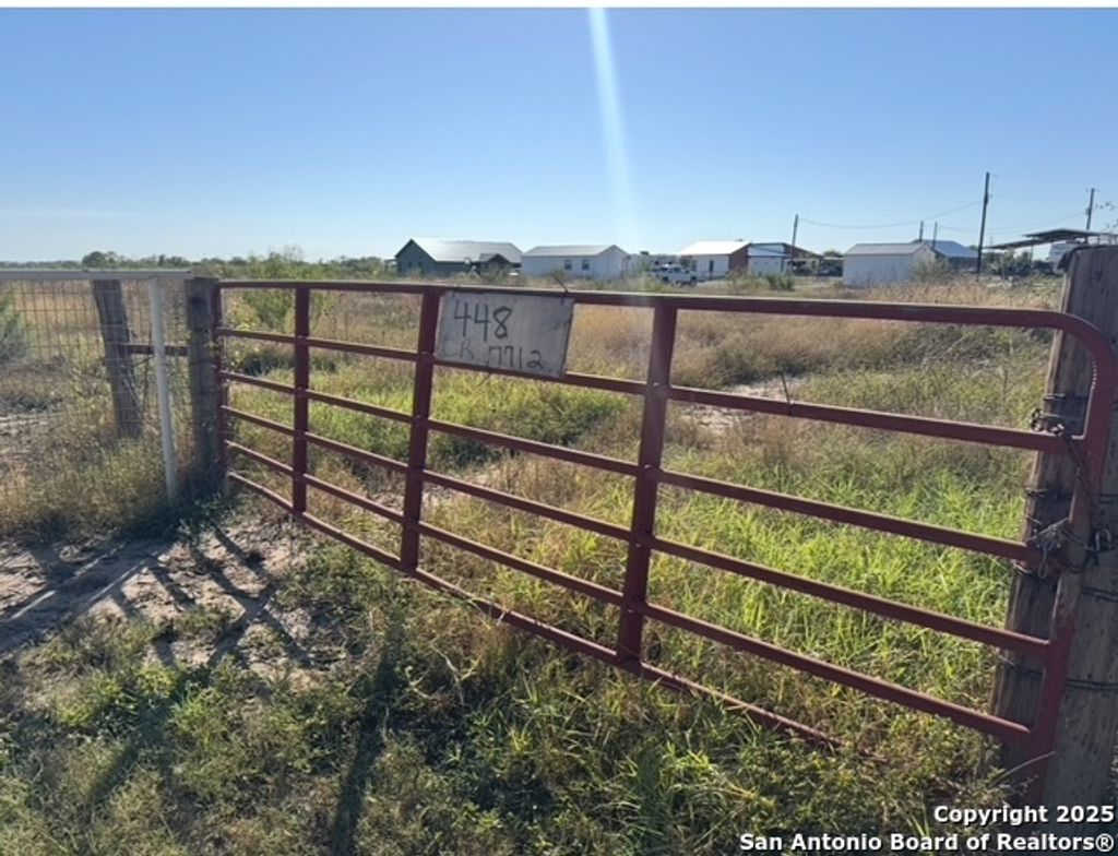 Photo of 448 County Road 7712, Devine, TX 78016 (MLS # 1922483)