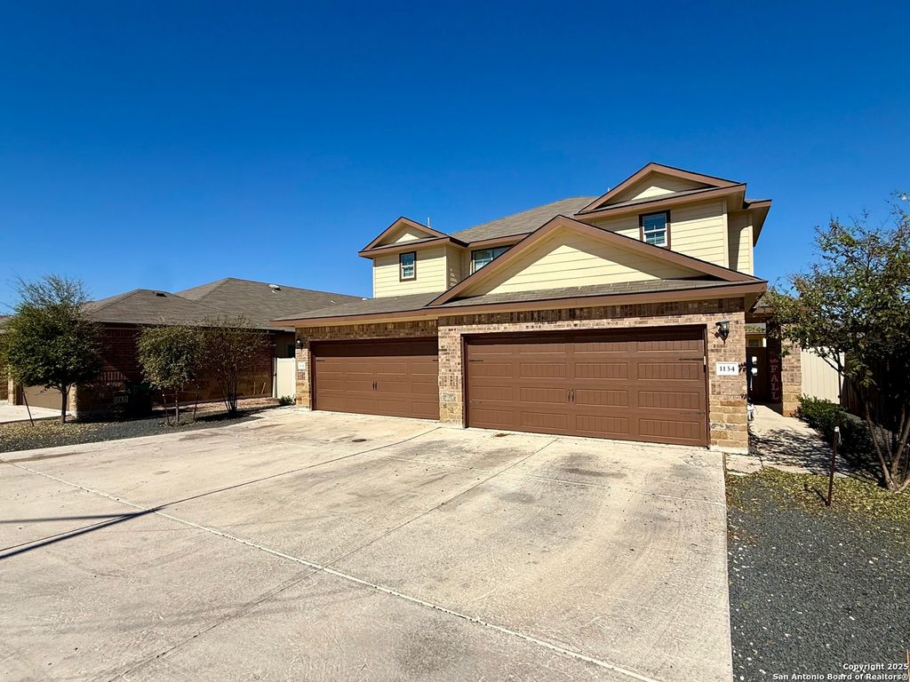 Photo of 1132-1134 Renee Way, Seguin, TX 78155 (MLS # 1920338)