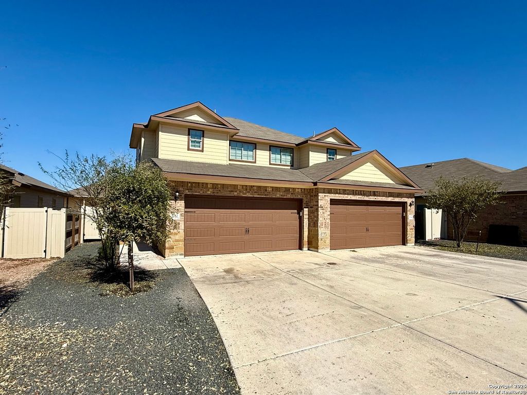 Photo of 1132-1134 Renee Way, Seguin, TX 78155 (MLS # 1920338)