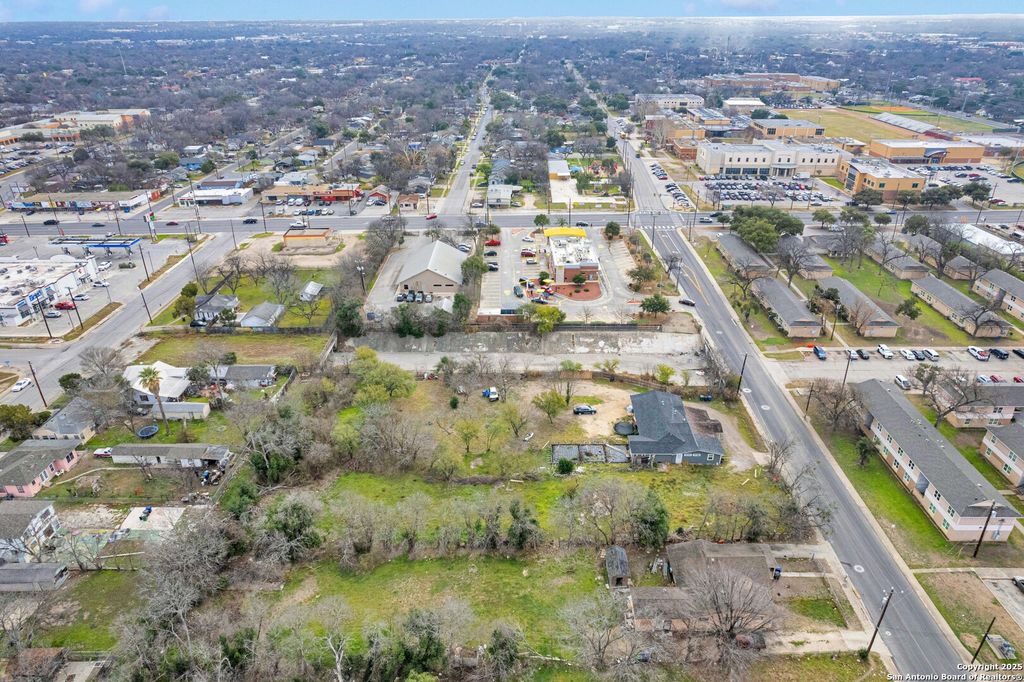 Photo of 143 W Gerald, San Antonio, TX 78221 (MLS # 1847932)