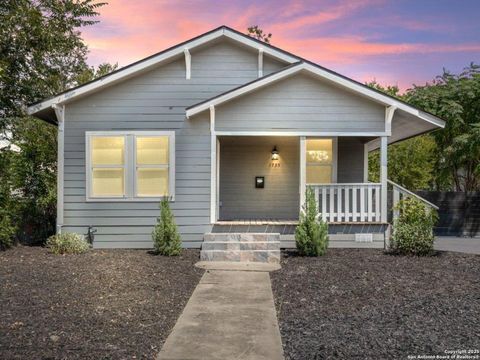 1735 Center San Antonio TX 78202