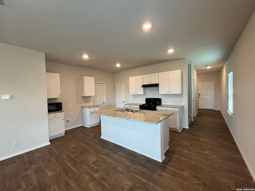 Photo of 465 MIDDLE GREEN LOOP, Floresville, TX 78114 (MLS # 1958320)