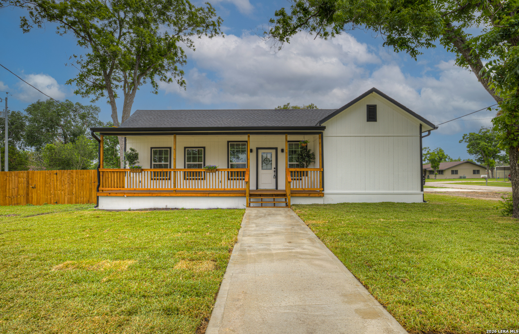 Photo 1 of 32 — 312 N Lavernia, Marion, TX 78124