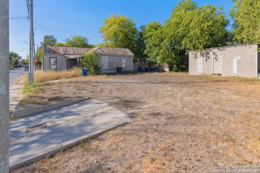 Photo of 143 FORREST AVE, San Antonio, TX 78204 (MLS # 1819971)