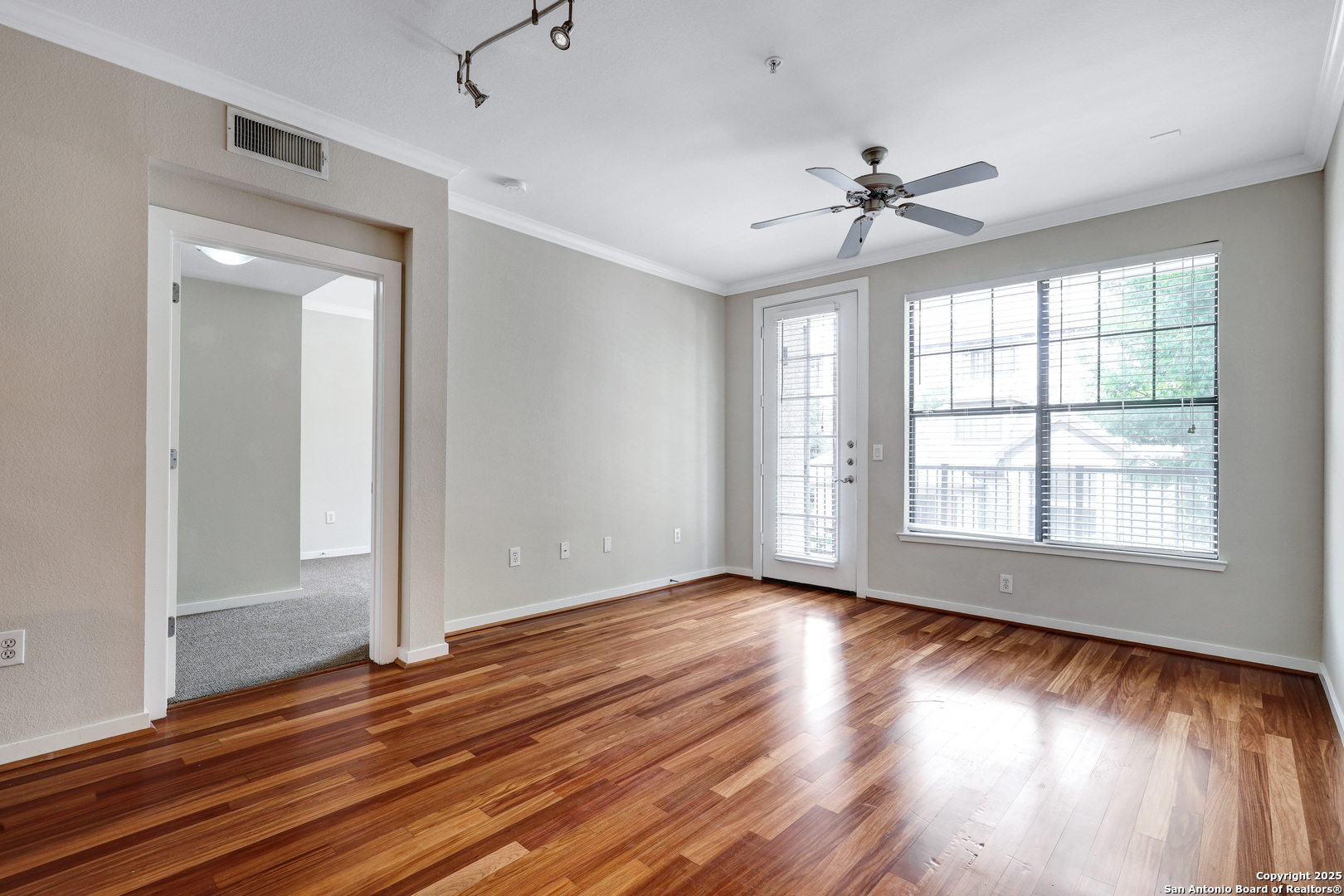 7342 Oak Manor Dr 4207