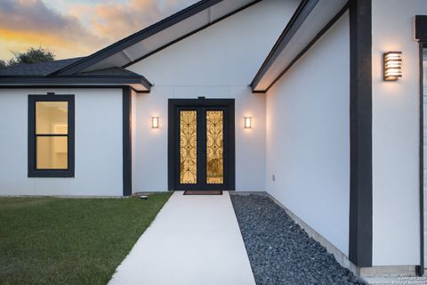 A home in Canyon Lake