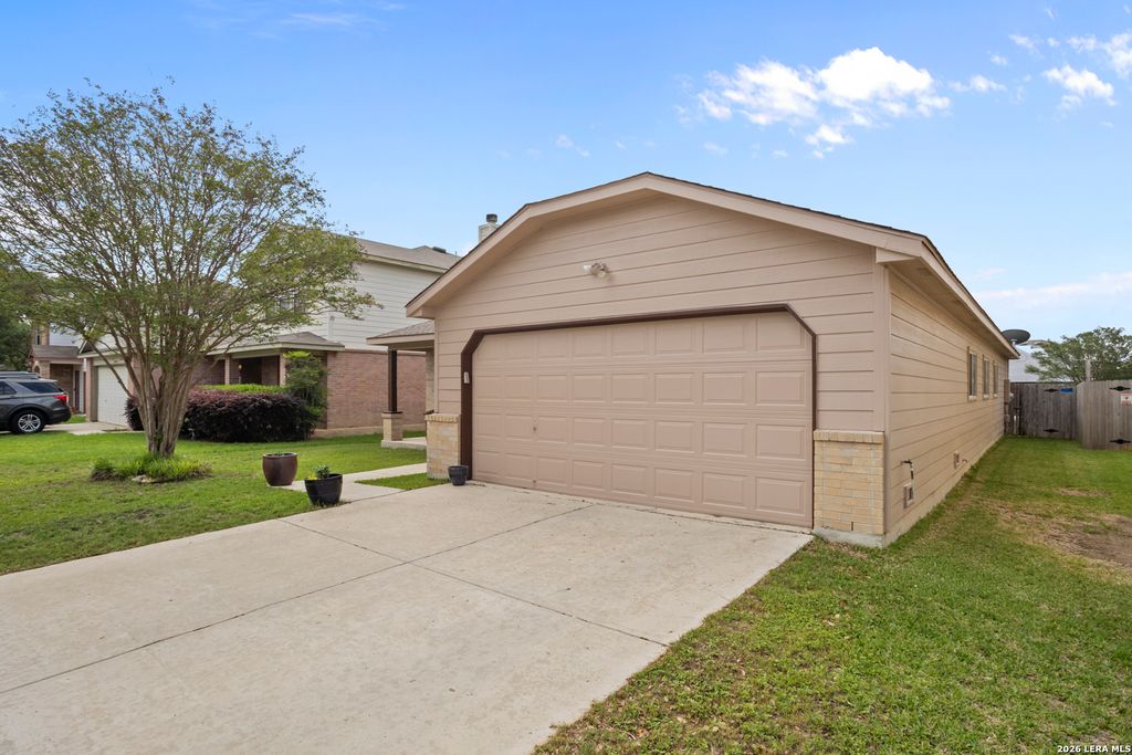 Photo of 3914 Privet Pl, San Antonio, TX 78259 (MLS # 1959366)