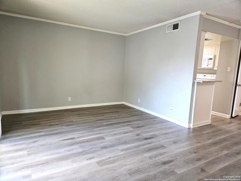 Property photo of 2300 Nacogdoches Rd 212c, San Antonio, TX 78209