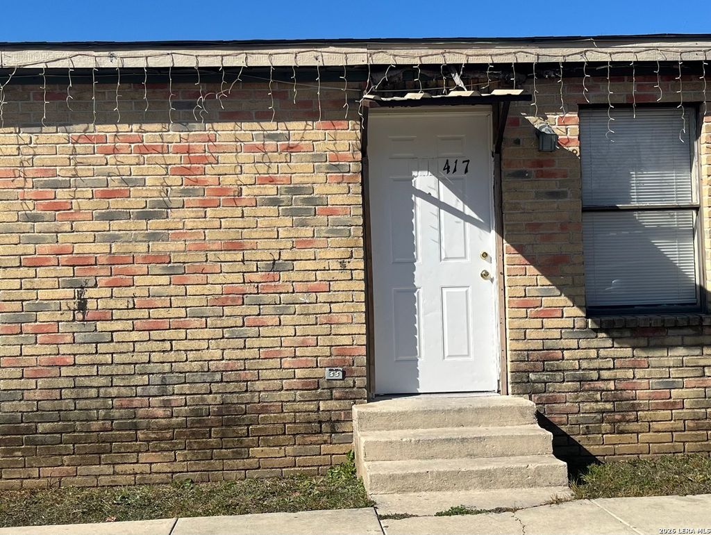 Photo of 417 San Blas, San Antonio, TX 78214 (MLS # 1939526)