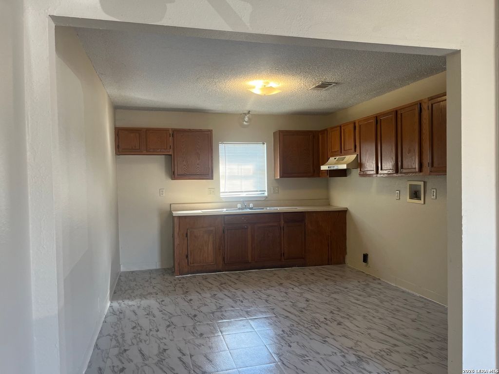 Photo of 417 San Blas, San Antonio, TX 78214 (MLS # 1939526)