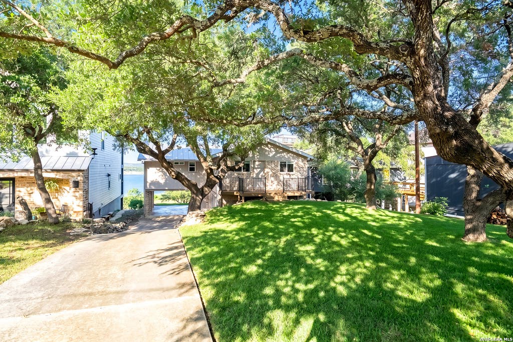 Photo of 1482 Stagecoach, Canyon Lake, TX 78133 (MLS # 1969603)