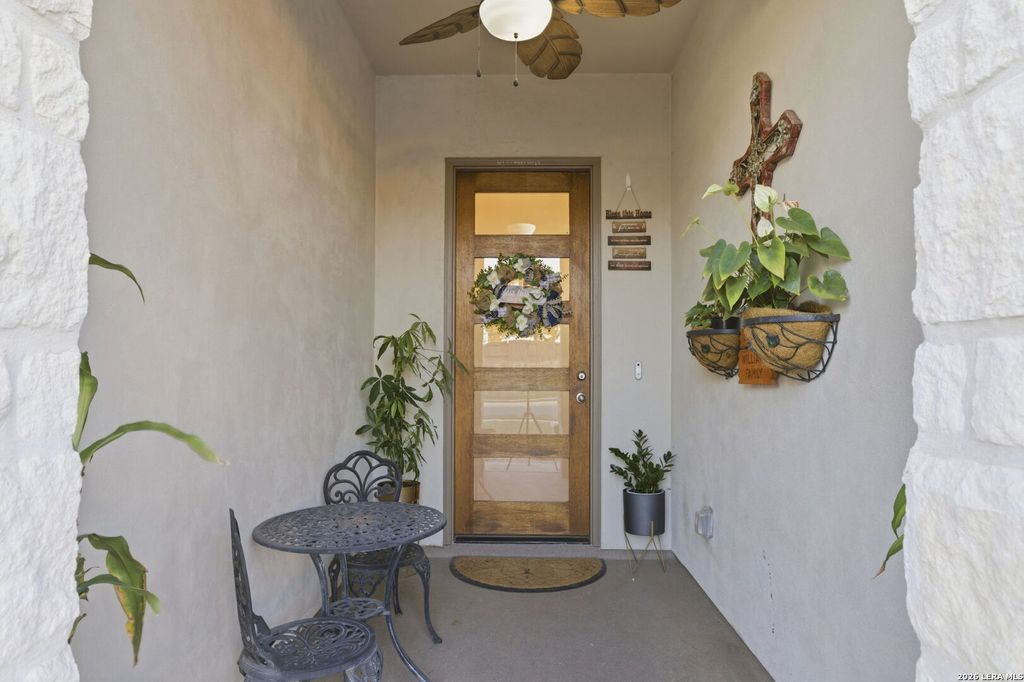 Photo of 505 Huntwick Dr, Boerne, TX 78006 (MLS # 1944528)